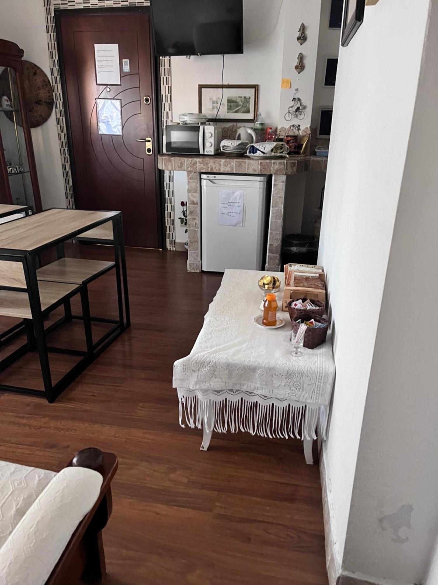 Da Adriana Guesthouse Санта Тереза Галура Екстериор снимка